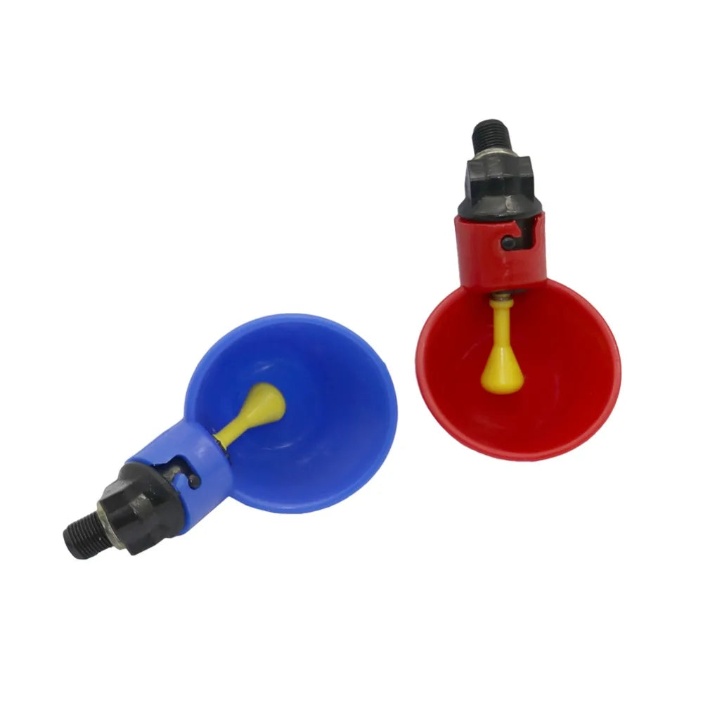 Vasos Automáticos de Agua para Pollos y Codornices