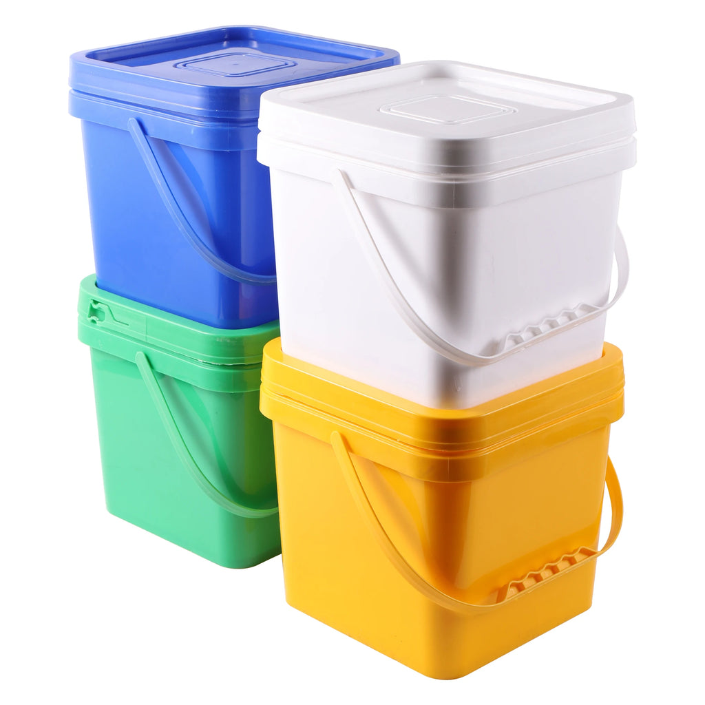 Cubo Bebedero para Pollos 5L con Tazas para Beber