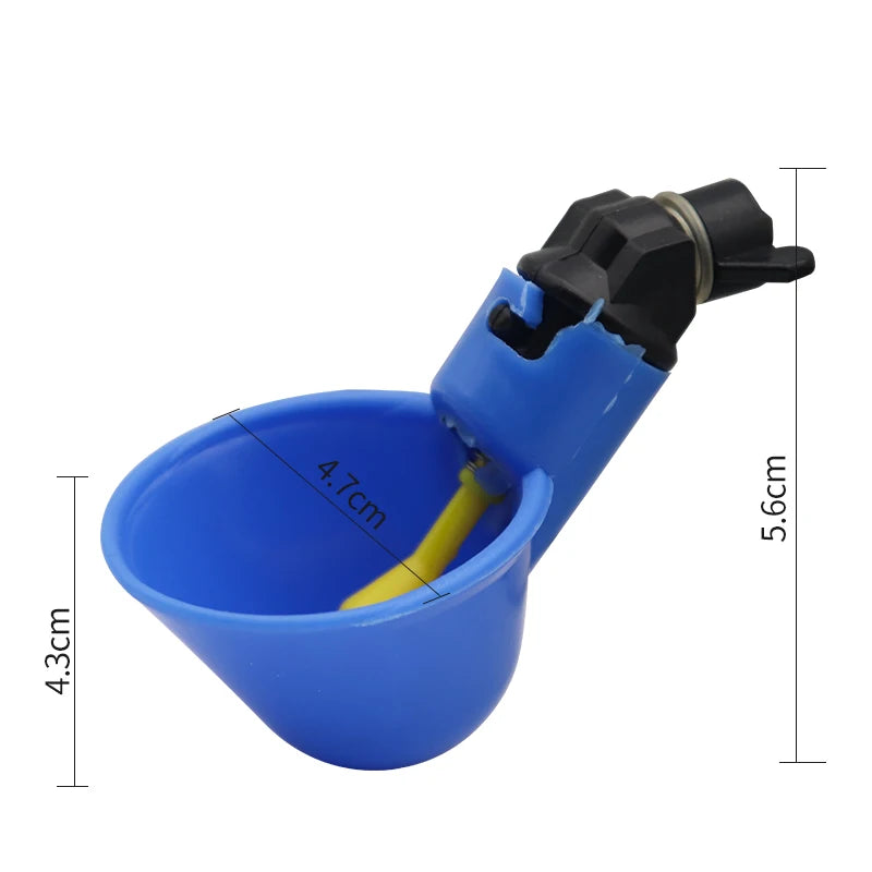 Tazas de Agua Automáticas para Pollos y Codornices