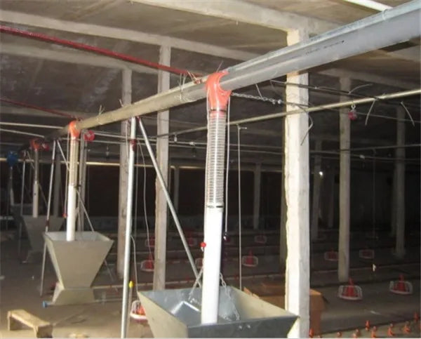 Sistema Automático de Alimentación y Bebida para Gallinero