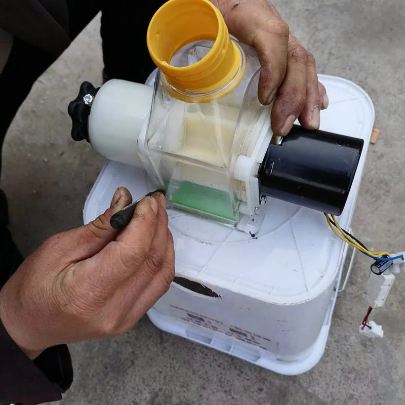 Auto Feeder Auto Chicken Feeder Pellet Funnel Pigeon Chicken Duck Carrier Pigeon Automatic Chicken Feeder Pigeon 200-900g/Min