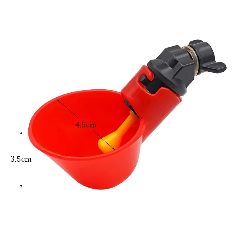 Tazas de Agua Automáticas para Pollos y Codornices