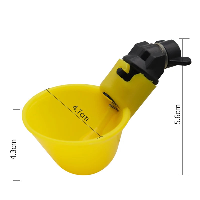 Tazas de Agua Automáticas para Pollos y Codornices