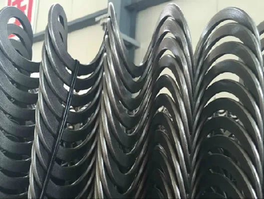 Sistema Automático de Alimentación y Bebida para Gallinero